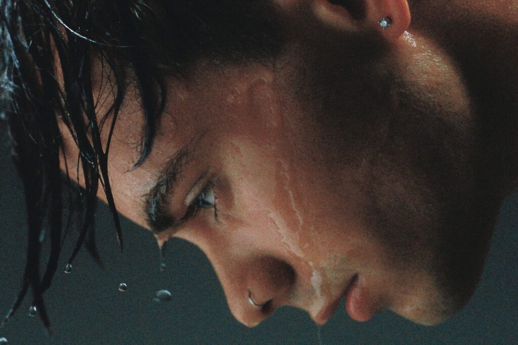 “You have to trust your taste”: Why Don’t We’s Corbyn Besson Turns Hesitation into Liberation on Debut Solo EP ‘HEAD FIRST’