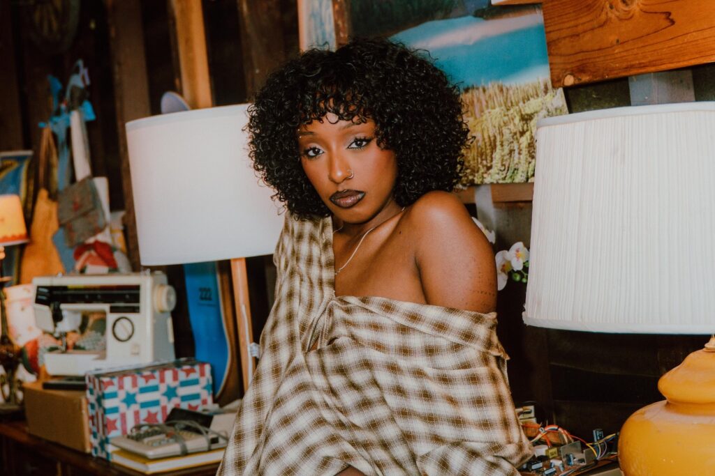 “I Pride Myself on Healthily Hating”: Alemeda Asserts Her Worth on “Broken Record,” a Blistering Rejection of Cheap Love