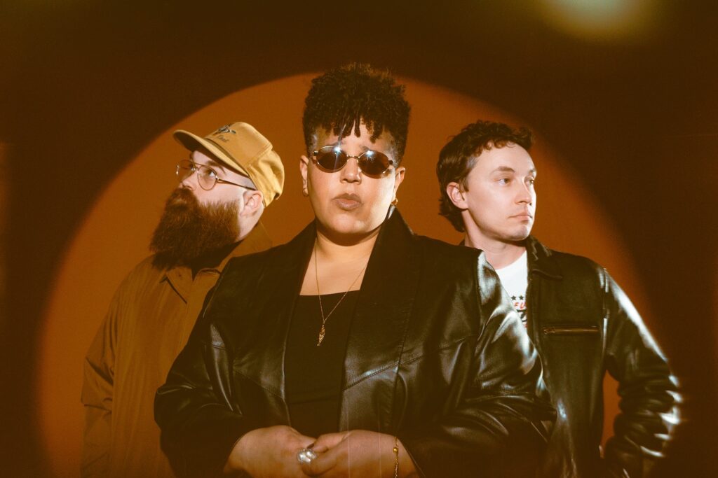 “I’m Building a Kingdom in My Soul”: Alabama Shakes Set the Air on Fire Again on ‘I Must Be Dreaming,’ a Soul-Shaking, Triumphant Return