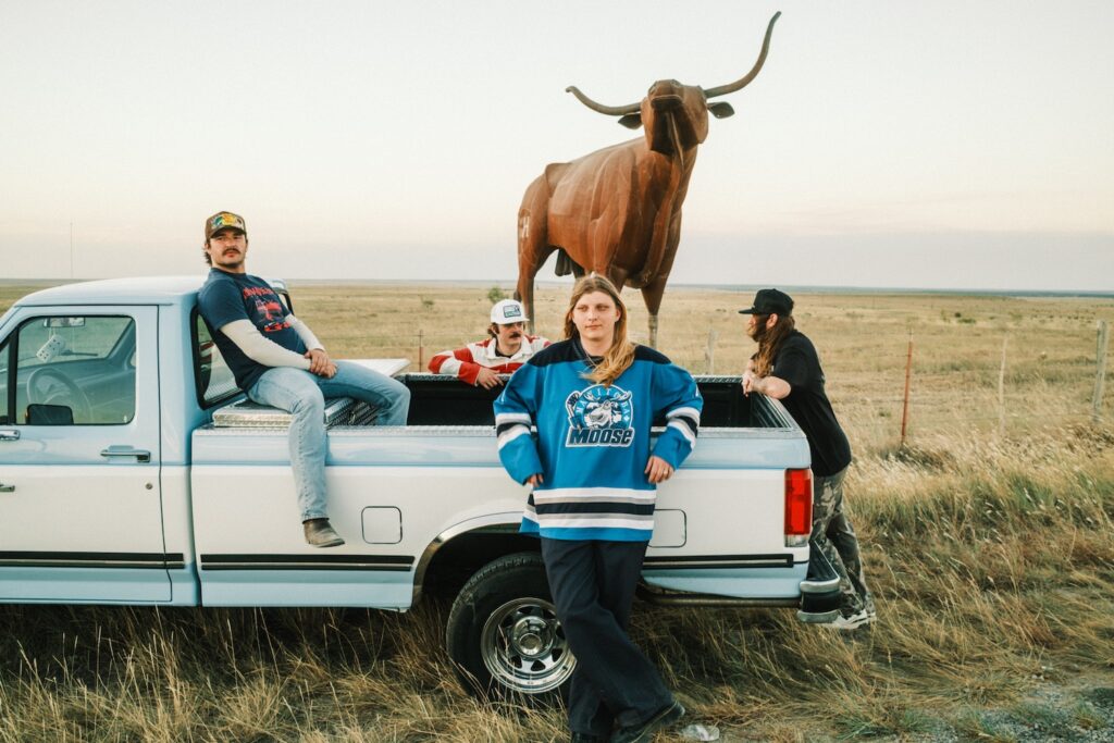 Interview: Dexter and the Moonrocks Let It All in on Debut Album ‘Friends That I Don’t Like’